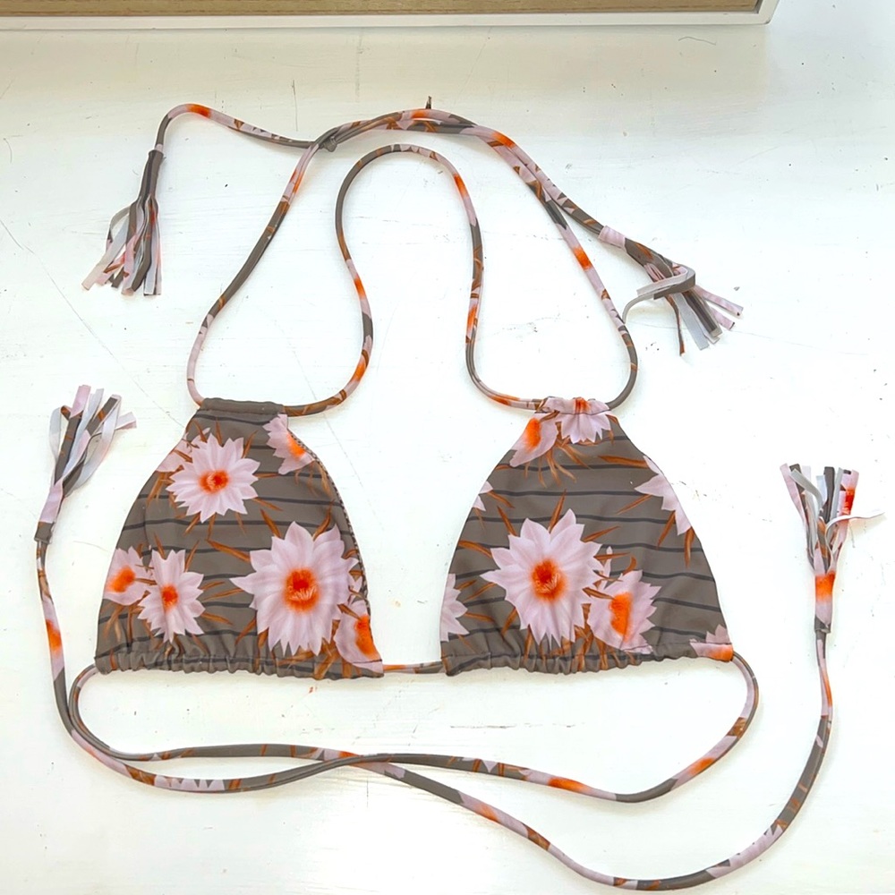 New Acacia bikini top XL